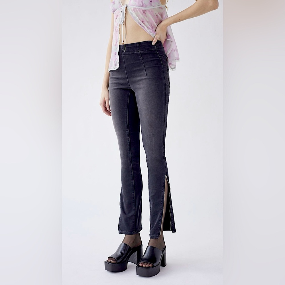 BDG Ankle-Zip Skinny Jean